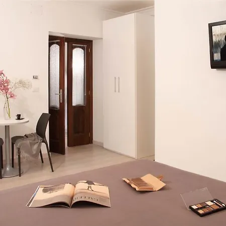 Rome Aparthotel 2* روما