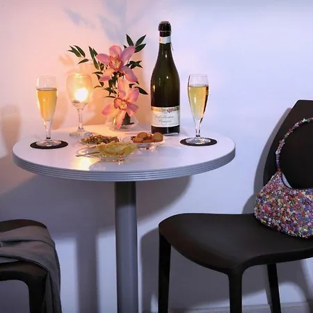 Rome Aparthotel فندق مبيت وإفطار
